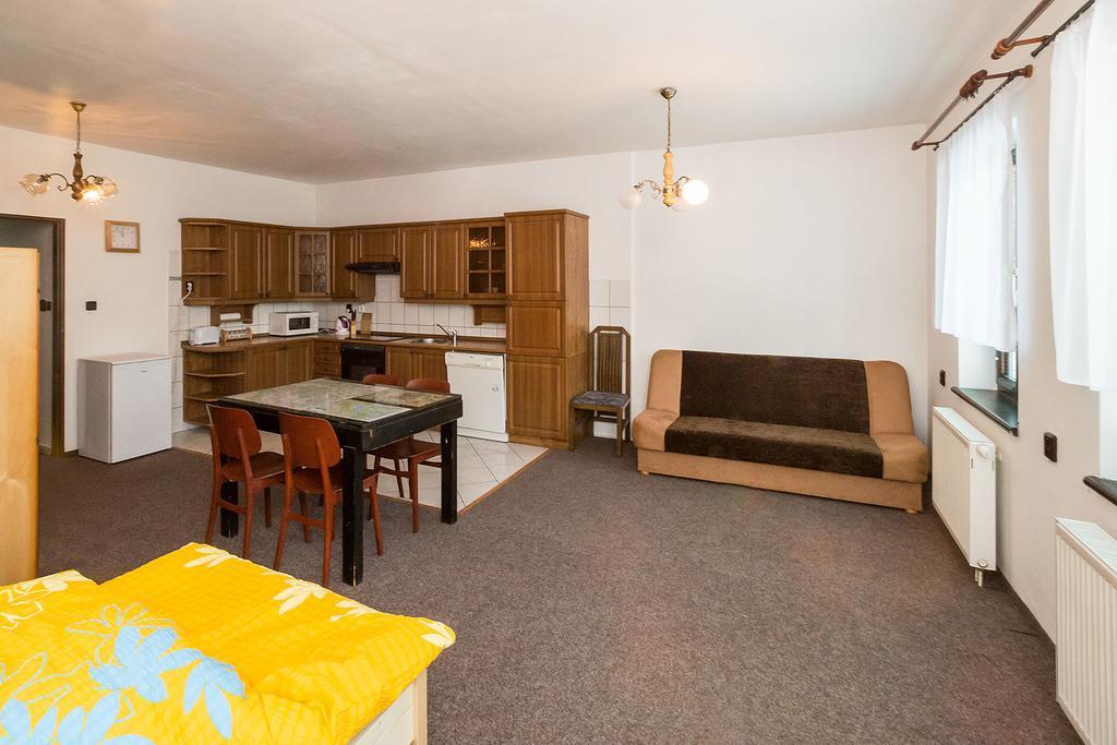 Hostel Havana Чески-Крумлов Номер фото